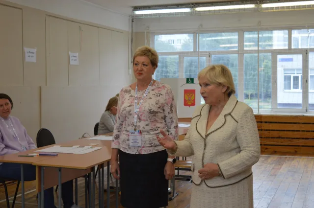 Лидия Антонова посетила 14 избирательных участковых комиссий в Люберцах