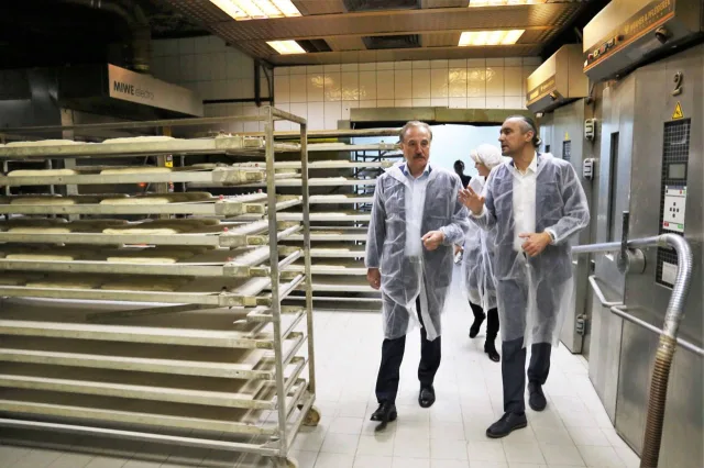 Владимир Ружицкий поздравил коллектив хлебопекарни Люберец с Днем хлеба