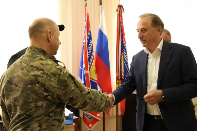 Владимир Ружицкий обсудил с атаманом работу Хуторского Казачьего общества Люберец