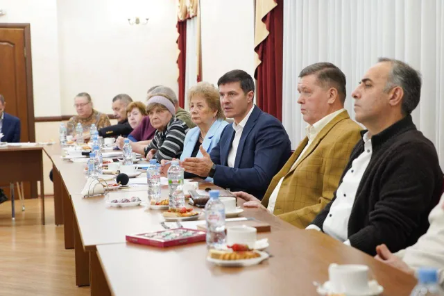 Владимир Волков обсудил с уличкомами Люберец актуальные проблемы жителей