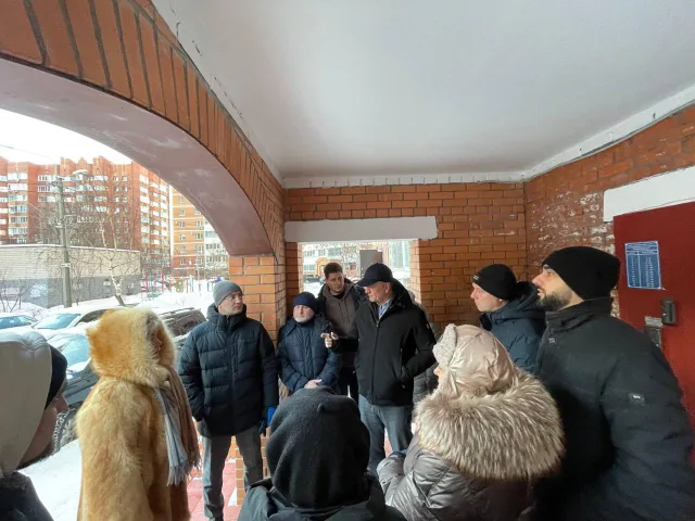 Дмитрий Дениско обсудил с жителями Люберец вопросы обслуживания многоквартирного дома