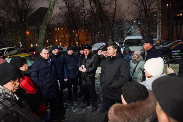 Владимир Волков провел встречу с жителями дома №5 на улице Калараша в Люберцах