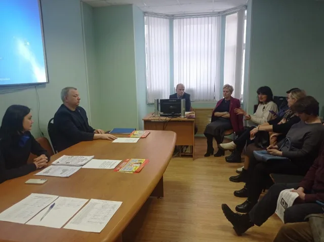 Полицейские Люберец дали рекомендации учителям, как не стать жертвами мошенников