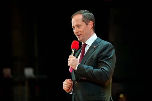 Роман Терюшков поздравил жителей Люберец с Днём защитника Отечества