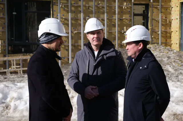 Владимир Волков проверил строительство школы на 1100 мест в поселке Люберец