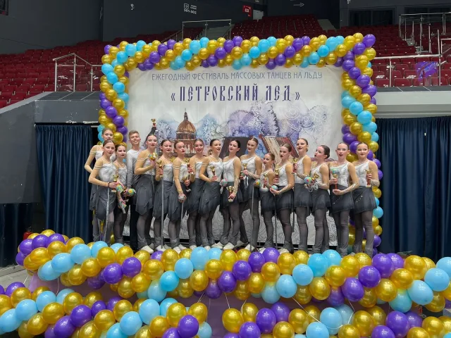 Серебряные медали завоевали фигуристки сборной команды КСШОР Люберец