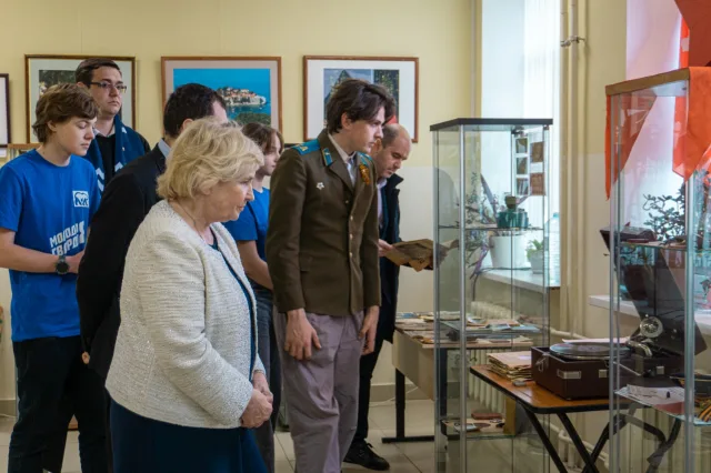 Лидия Антонова посетила историческую выставку молодогвардейца из Люберец