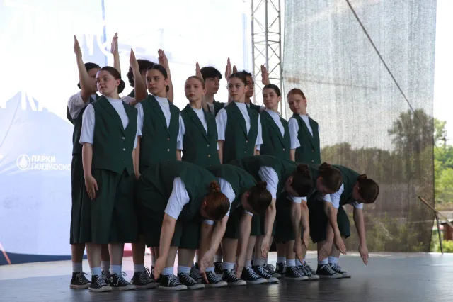 В Люберцах танцевальный коллектив «Отражение» победил в фестивале «Город танцует в парках»
