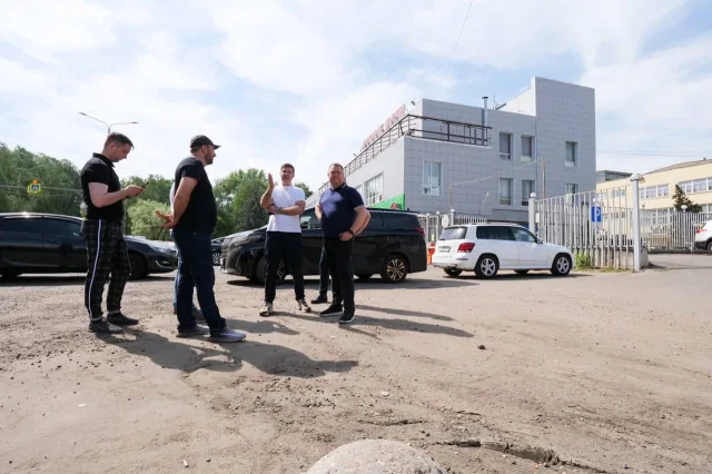 У парка в поселке Люберец летом обустроят дополнительные парковочные места