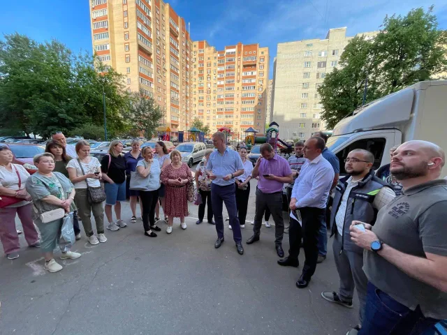 Дмитрий Дениско обсудил с жителями Люберец вопросы ремонта МКД