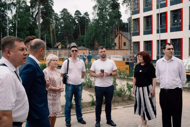 Лидия Антонова проверила строительство образовательных учреждений в Люберцах
