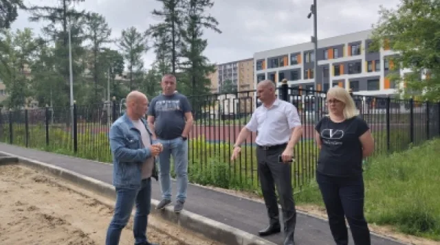 Партийцы проверили ход благоустройства улицы Люберец