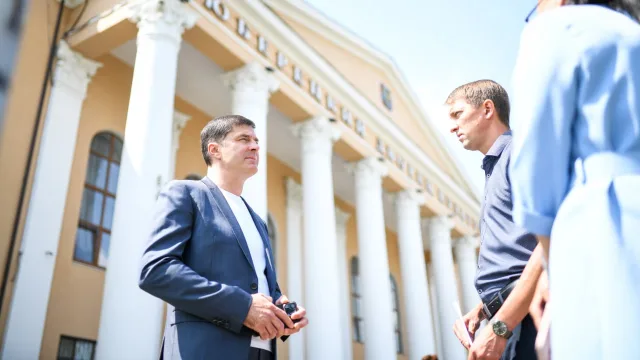 Владимир Волков проверил ремонт в Люберецком ДК