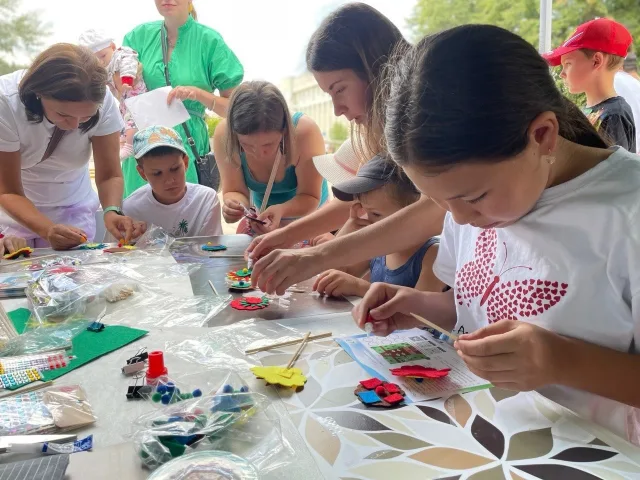 Собранные на благотворительном арт-пикнике средства направят нуждающимся семьям Люберец