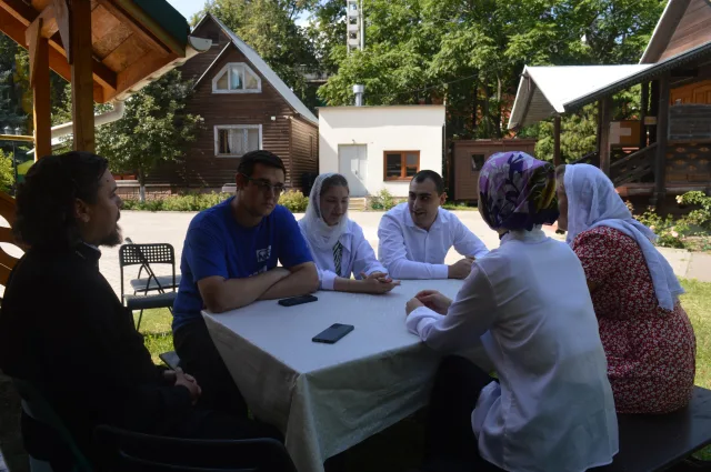 Молодые жители Люберец обсудили со священнослужителем историю крещения Руси