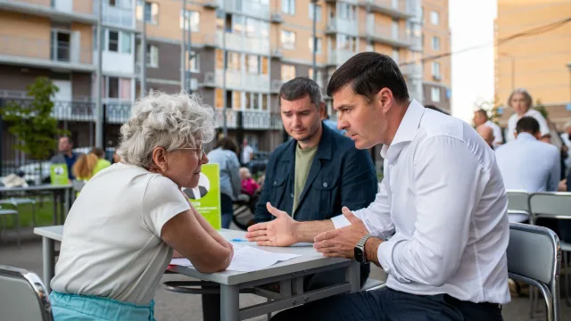 Владимир Волков провёл встречу с жителями в формате выездной администрации