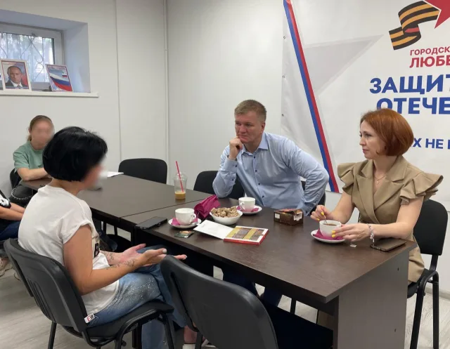 Дмитрий Дениско окажет содействие вдове бойца СВО из Люберец в решении вопросов