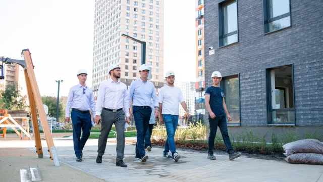 Владимир Волков проверил готовность детского сада на 350 мест в Люберцах