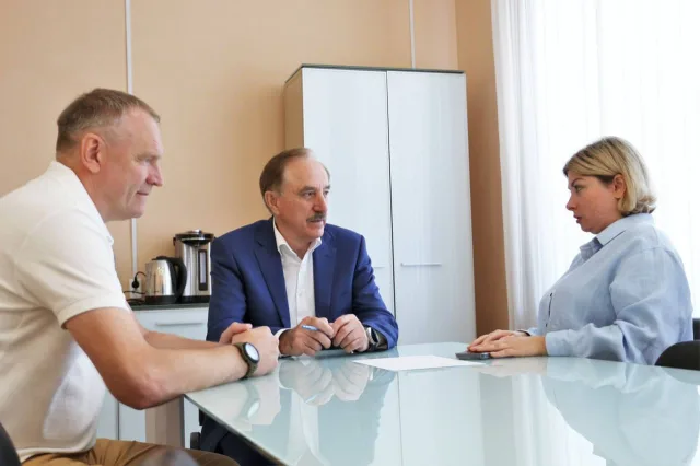 Владимир Ружицкий провёл выездной депутатский приём