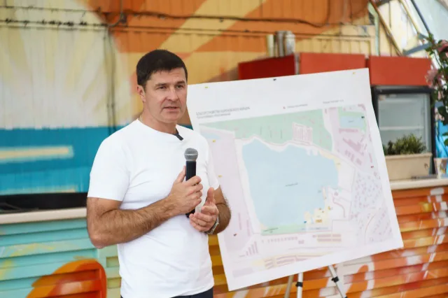 Владимир Волков обсудил с жителями Люберец благоустройство территории Коренёвского карьера