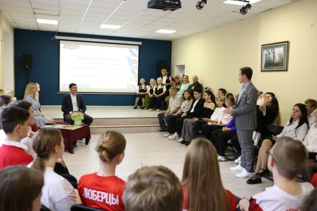 Владимир Волков в рамках медианедели ответил на вопросы юных журналистов Люберец