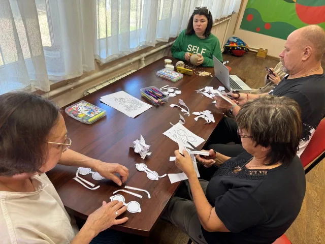Актёры люберецкого театра кукол проводят мастер-классы для участников программы «Активное долголетие»