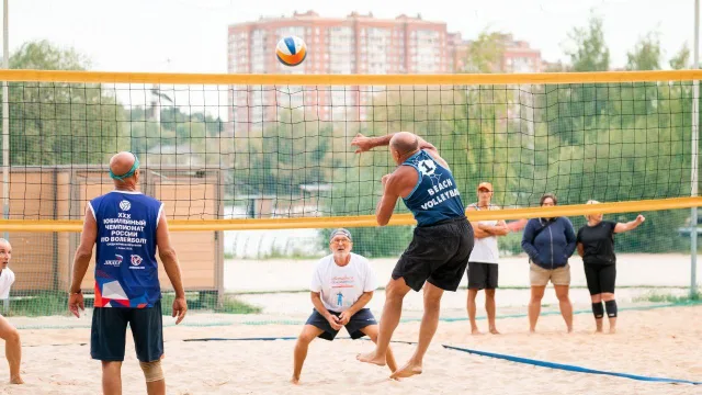 Мужская команда пенсионеров Люберец победила на областном турнире по пляжному волейболу