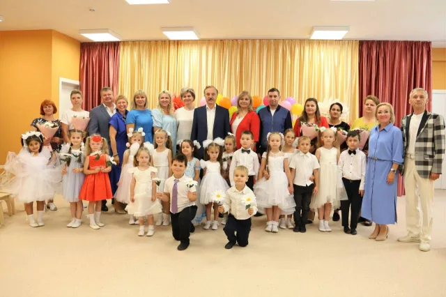 Депутаты Люберец поздравили воспитателей с профессиональным праздником, вручили награды