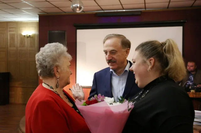 Владимир Ружицкий поздравил люберчанок с Днём женского предпринимательства