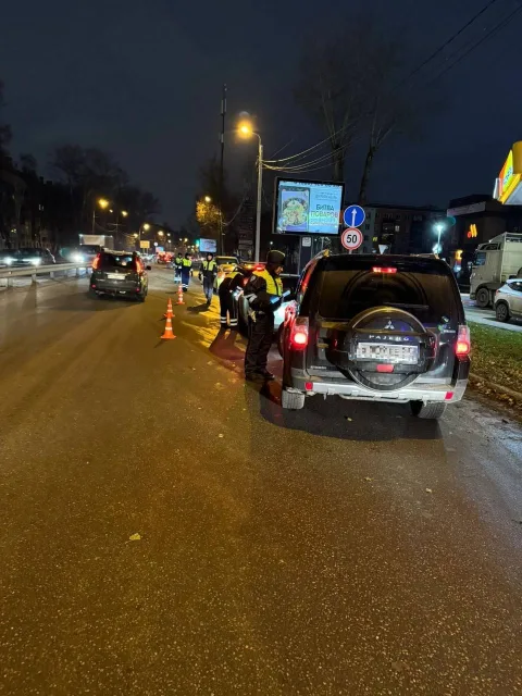 Инспекторы ГАИ Люберец во время рейда проверили на трезвость более ста водителей