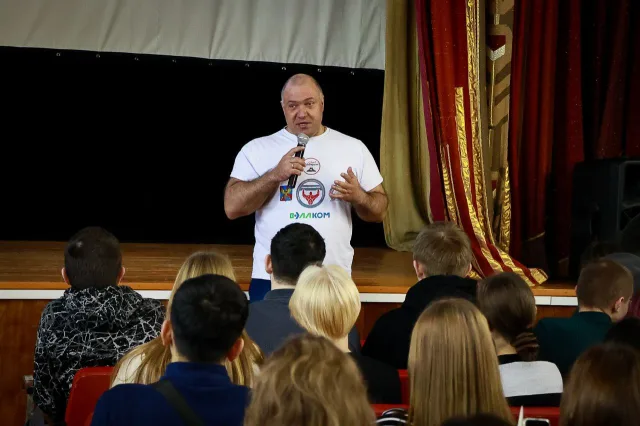 Сергей Агаджанян встретился со студентами техникума экономики и права в Люберцах