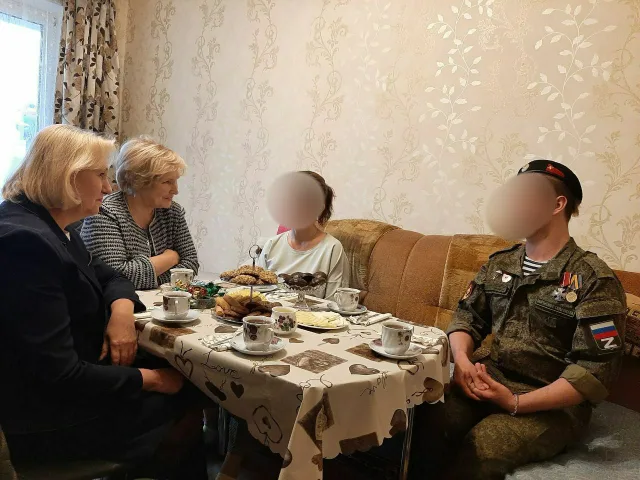 Лидия Антонова передала подарки семье бойца СВО из Люберец