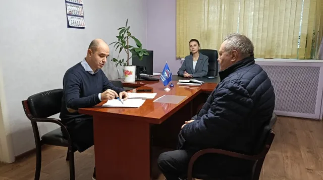 Александр Шлапак провел встречу с жителями по вопросам ЖКХ