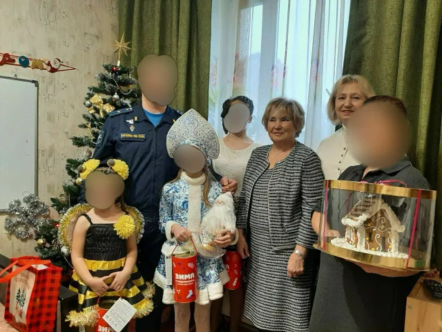 Лидия Антонова навестила многодетную семью военнослужащего из Люберец