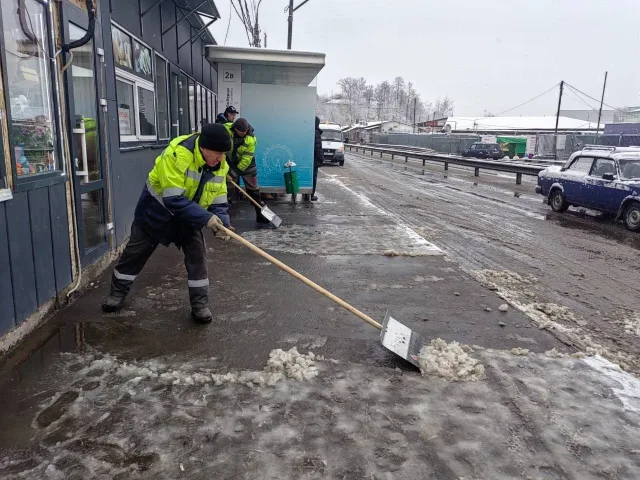Водителей и пешеходов Люберец предупредили об опасности на дорогах из-за перепадов температуры