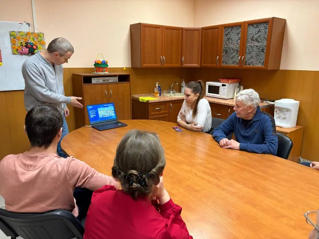 Дзержинский депутат Владимир Харламов отчитался о своей работе за прошлый год