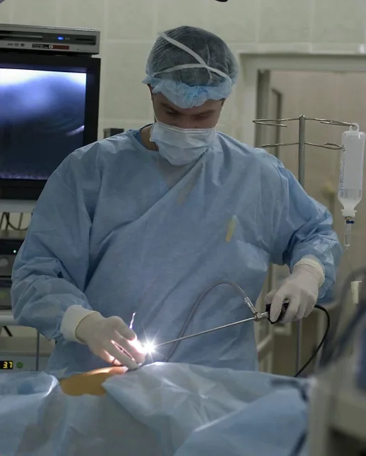 Врачи Люберец успешно удалили крупную кисту без образования рубцов