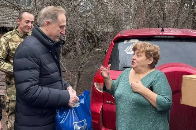 Председатель Совета депутатов Люберец передал посылки в зону СВО