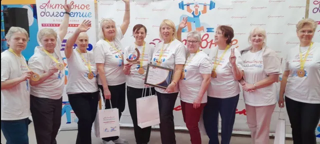 Команда «Активного долголетия» из Люберец завоевала бронзу областного турнира по женскому мини водному поло