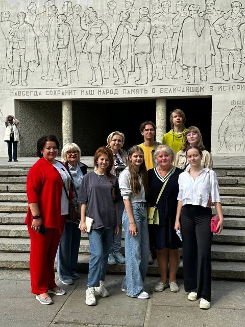 Команда школы №8 Люберец приехала на экскурсию в город-герой Волгоград