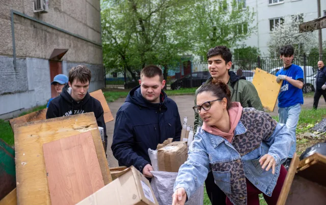 Молодогвардейцы из Люберец присоединились к Всероссийскому субботнику