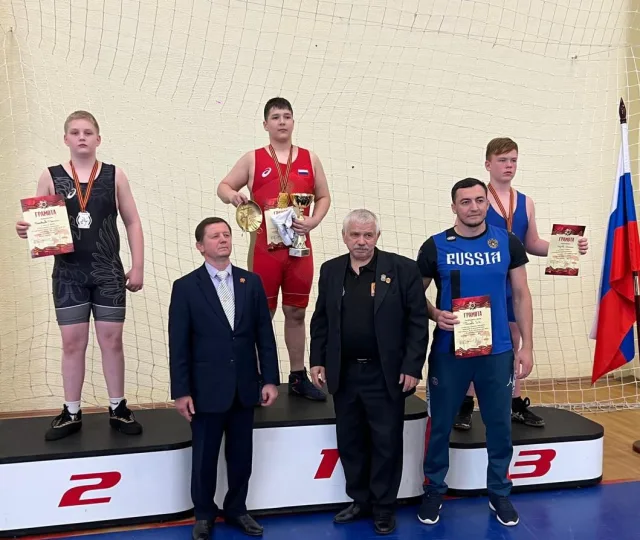 Спортсмены Люберец завоевали три медали на всероссийском турнире по греко-римской борьбе