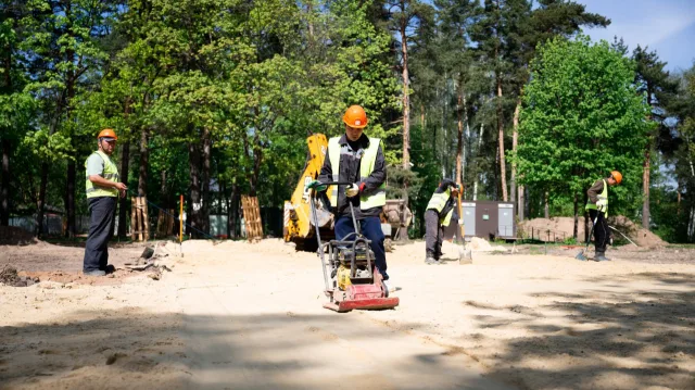 Работы по обустройству тропиночной сети начались в Летнем парке городского округа Люберцы