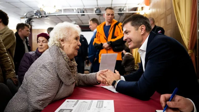 Владимир Волков ответил на вопросы жителей Люберец на встрече в формате выездной администрации