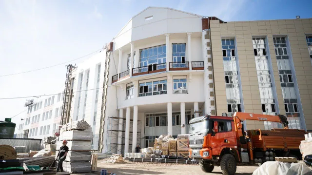 Строительство школы №7 в Дзержинском Люберец завершат уже в августе этого года