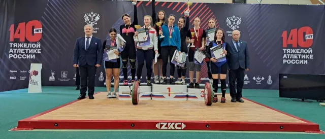 Два золота и серебро завоевали спортсмены Люберец на турнире по тяжелой атлетике