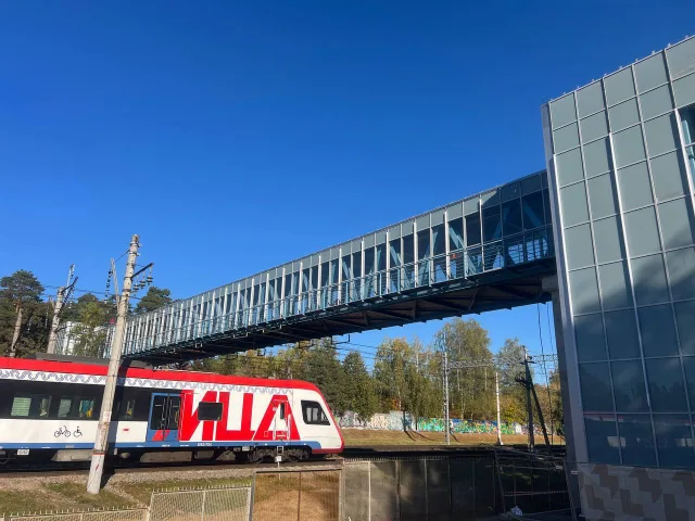 Рабочее движение открыли по надземному пешеходному переходу в поселке Люберец