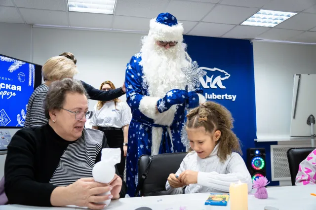 «Единая Россия» в Люберцах открыла МастЕРскую Деда Мороза
