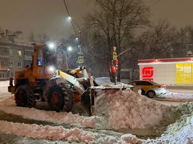 Больше 15 тысяч кубометров снега вывезли в Люберцах за время ликвидации последствий циклона «Фрэнсис»