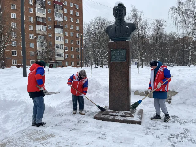 Дзержинская молодёжь пришла на помощь коммунальным службам города